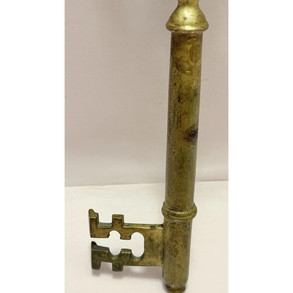 Large Antique Skeleton Key Lion Horse Head Decor Victorian Castle Meal 8.5